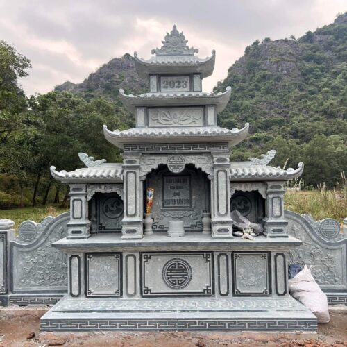 Lăng Thờ Đá Minh Quảng