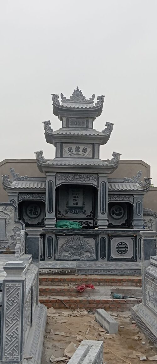 Lăng Thờ Đá Minh Quảng