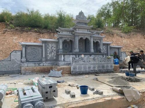 Lăng Thờ Đá Minh Quảng