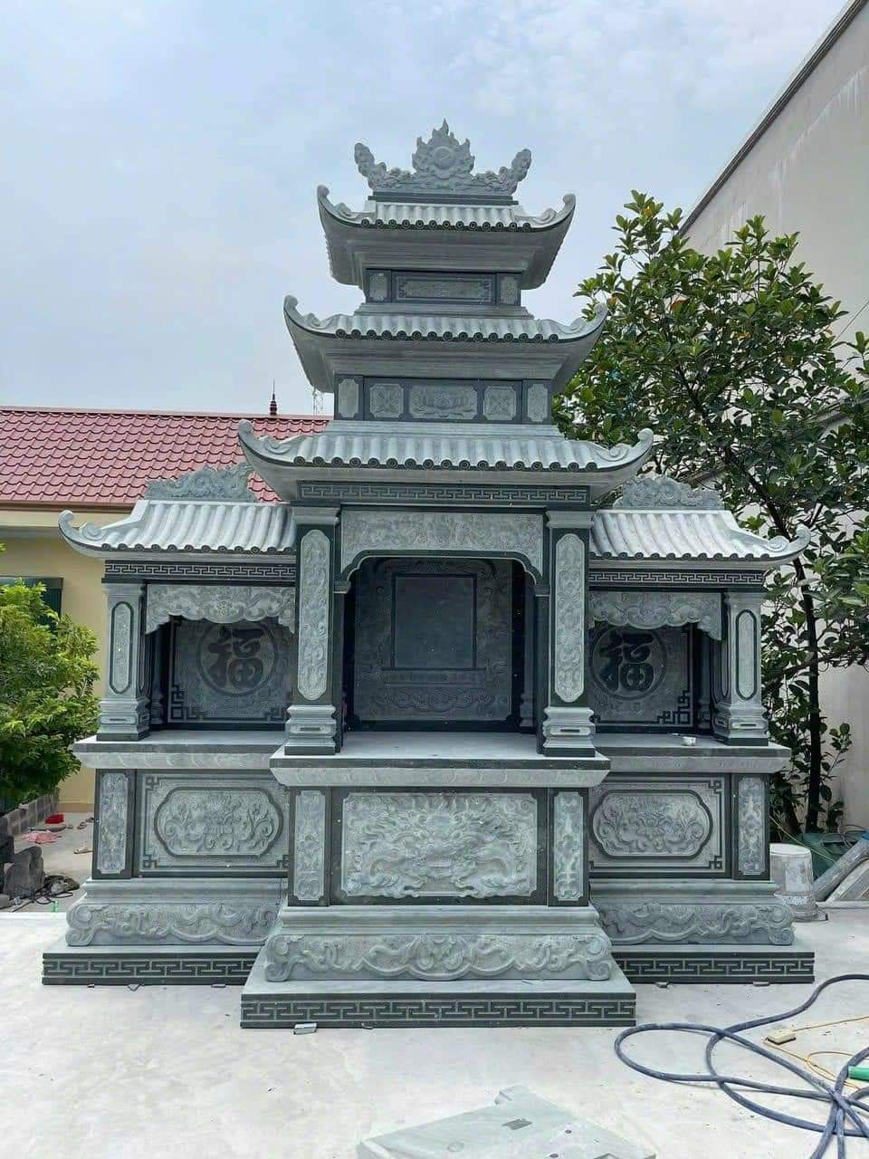 Lăng Thờ Đá - LTD56