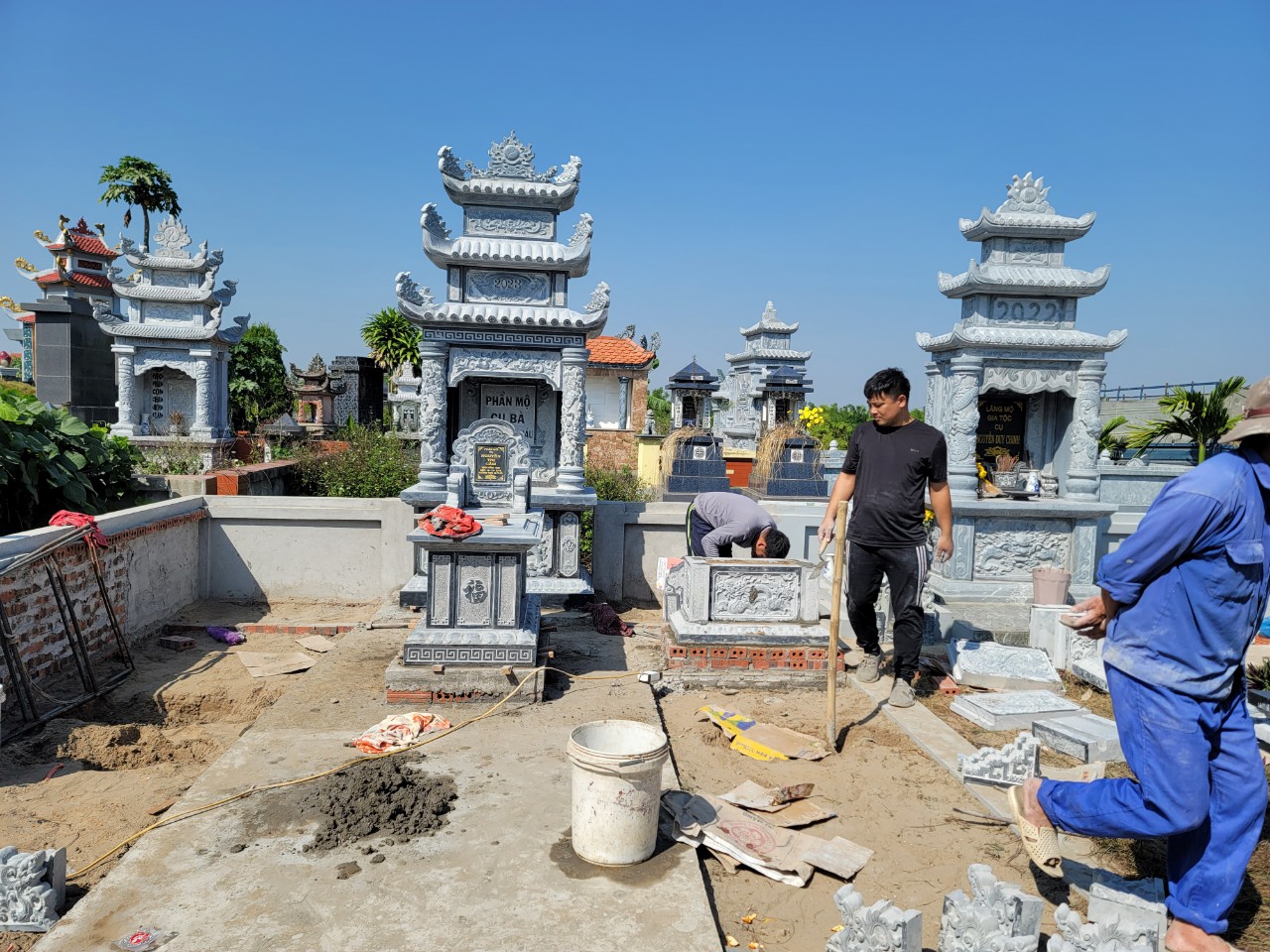 Lăng Thờ Đá - LTD63