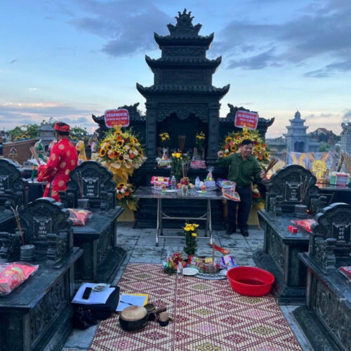 Lăng Thờ Đá - LTD77